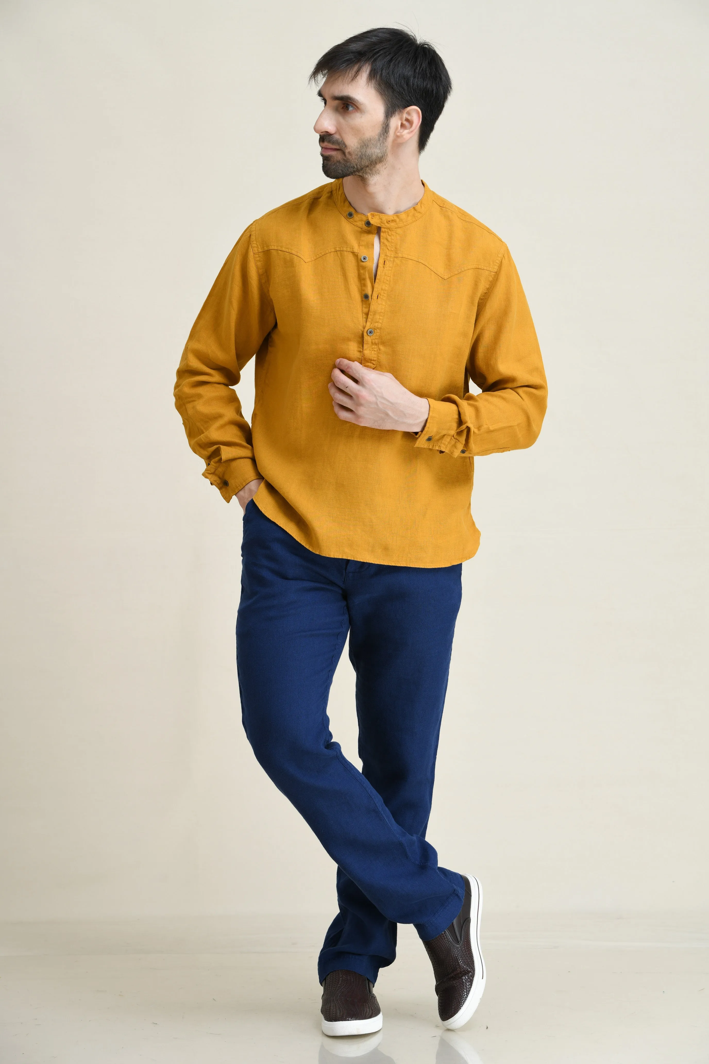 LINEN HALF-PLACKET PULL-ON SHIRT-BAND COLLAR WITH BUTTON-TAB