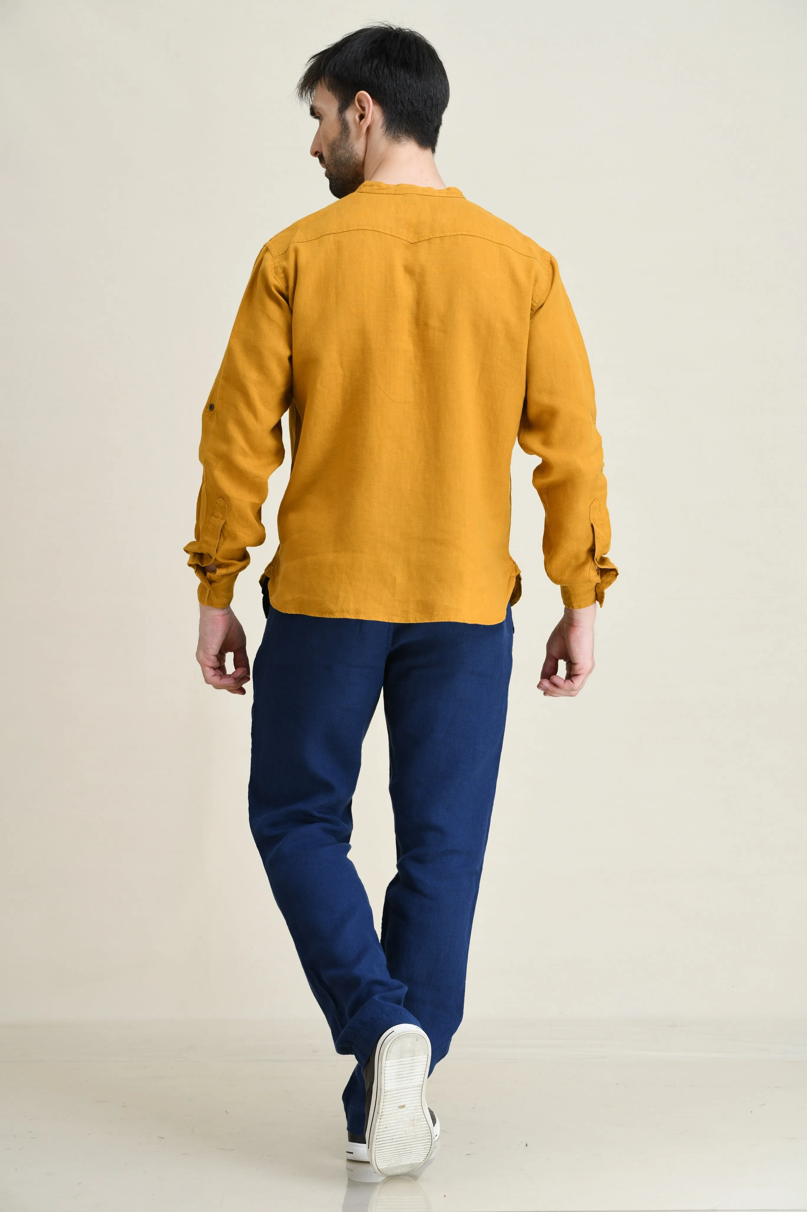 LINEN HALF-PLACKET PULL-ON SHIRT-BAND COLLAR WITH BUTTON-TAB