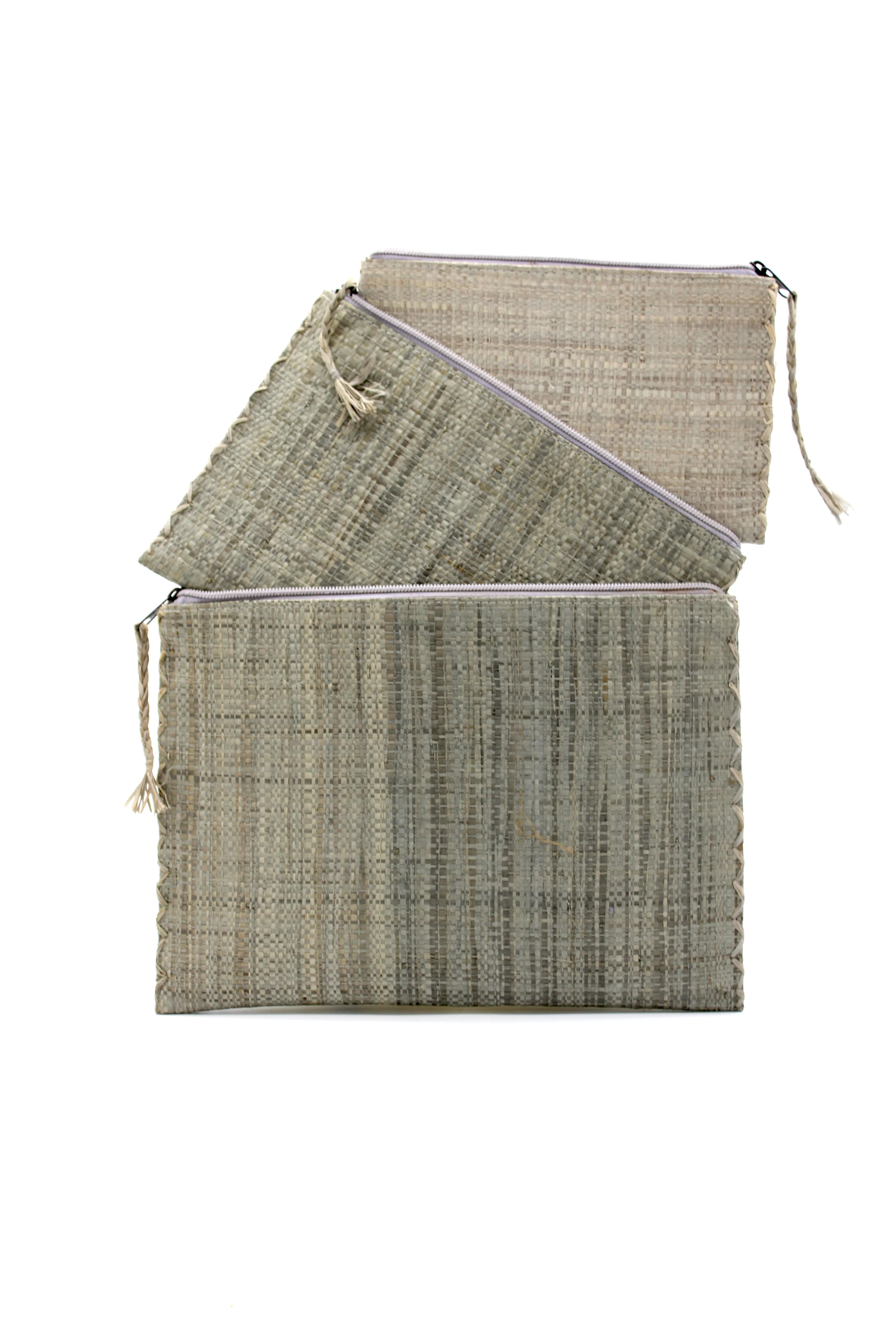 Set of 3 Nesting Zippered Straw Clutches Solid Colors