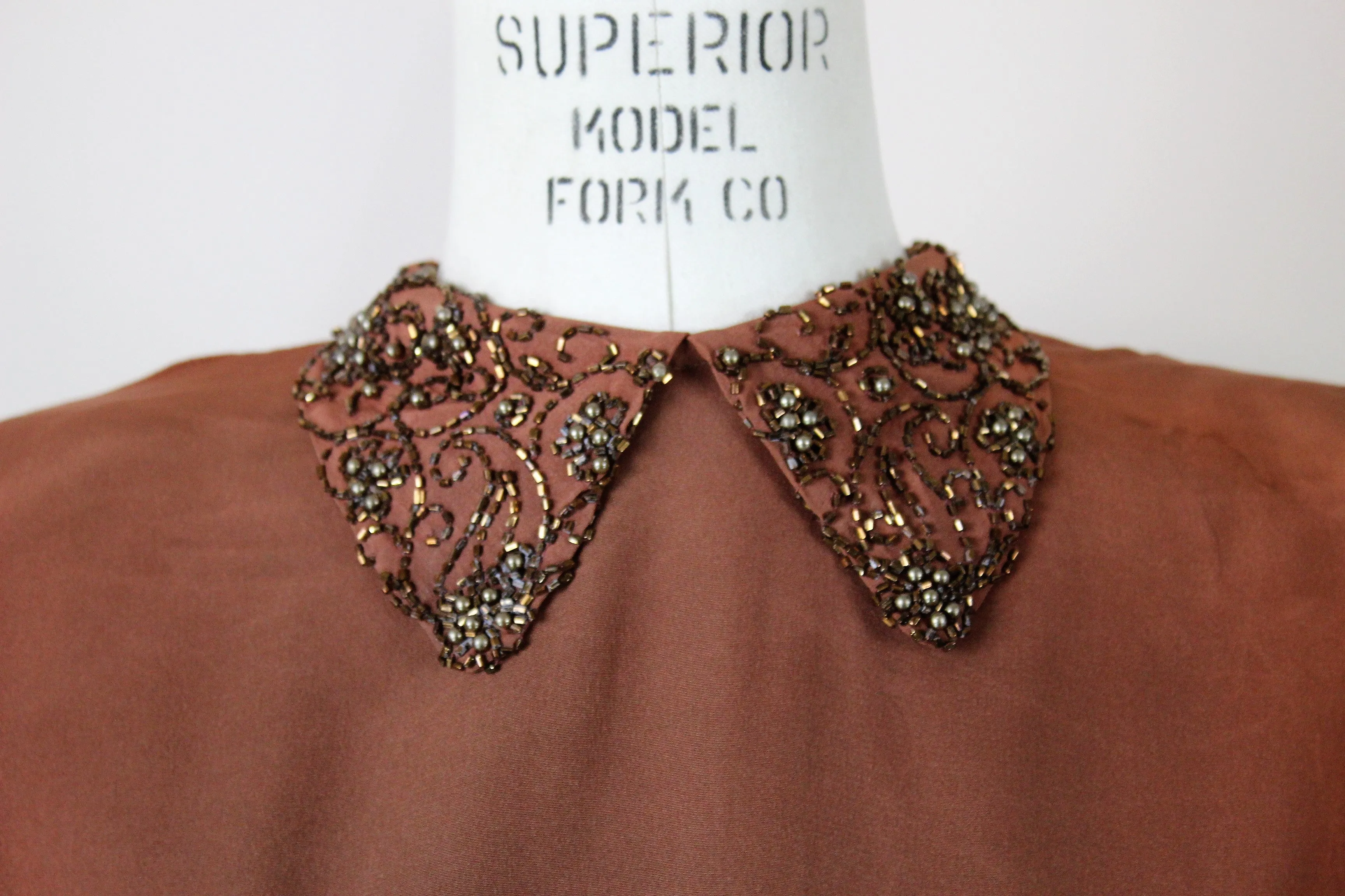 Vintage 1940s Ilene Brown Rayon Top with Beaded Collar